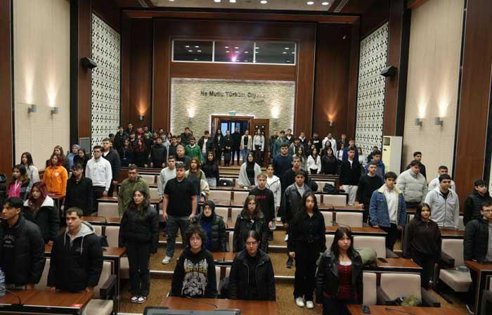 Keçiören Belediyesi, stajyer öğrencilere sağlık eğitimi verdi