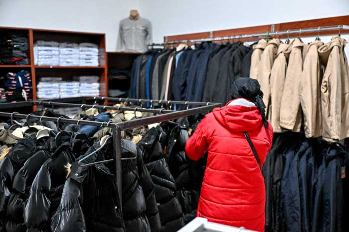 Altındağ Belediyesi'nden ihtiyaç sahiplerine kışlık giyim yardımı - Resim : 2