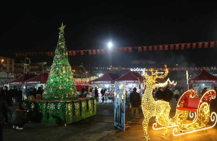 Keçiören Belediyesi'nin Kadın Emeği Yeni Yıl Pazarı açıldı!