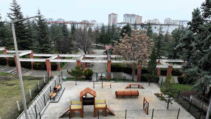 Etimesgut Belediyesi parklarda evcil hayvan parkurları oluşturdu - Resim : 4