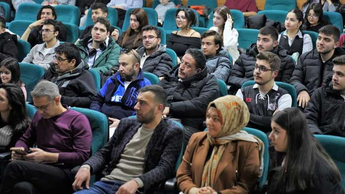 Keçiören Belediyesi'nden yapay zeka okuryazarlığına destek için özel eğitim - Resim : 4