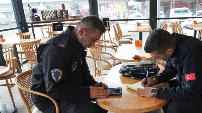 Keçiören Belediyesi zabıta ekiplerinden halk sağlığı için yoğun mesai - Resim : 2