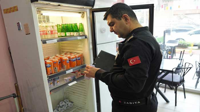 Keçiören Belediyesi zabıta ekiplerinden halk sağlığı için yoğun mesai - Resim : 3