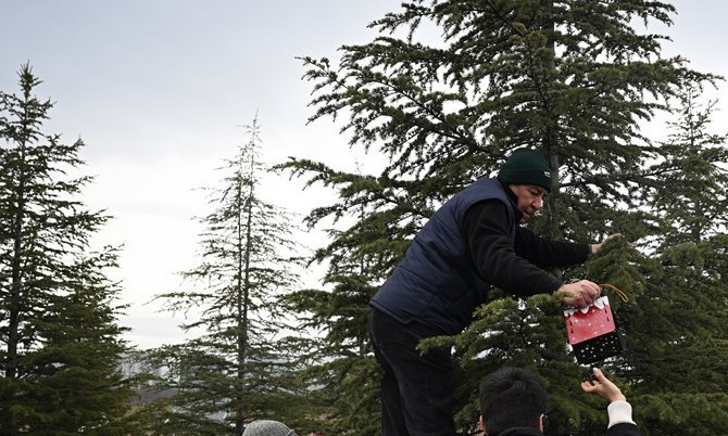 AOÇ'de Kartalkaya'daki otel yangınında hayatını kaybedenler için anma töreni düzenlendi