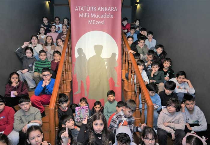 İlkokul öğrencilerinden Keçiören Belediyesi Atatürk Ankara Milli Mücadele Müzesi'ne anlamlı ziyaret - Resim : 3