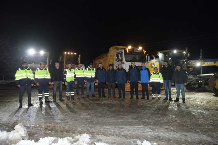 Kahramankazan Belediye Başkanı Selim Çırpanoğlu kar mesaisinde: Kapalı yol bulunmuyor!