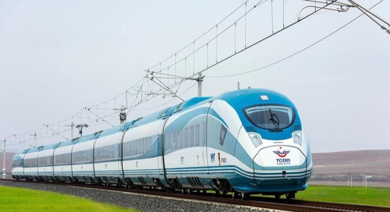 Ankara-İzmir YHT hattının altyapı çalışmaları yoğu tempoyla devam ediyor