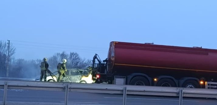Akyurt'ta seyir halindeki ara&ccedil; alev topuna d&ouml;nd&uuml;