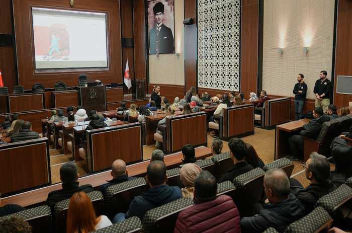 Keçiören Belediyesi'nden personeline 'Narko Rehber' eğitimi