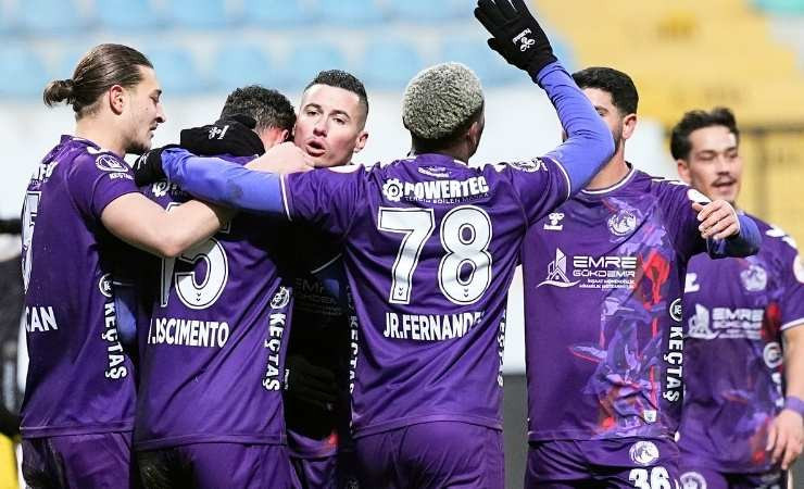 Yalçın Koşukavak maç sonunda karşılaşmanın hakemine yüklendi