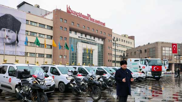 Keçiören Belediyesi araç filosunu genişletti, 15 yeni hizmet aracı aldı - Resim : 2