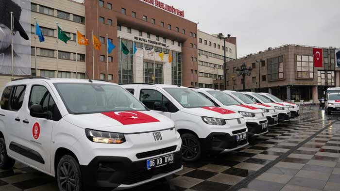 Keçiören Belediyesi araç filosunu genişletti, 15 yeni hizmet aracı aldı