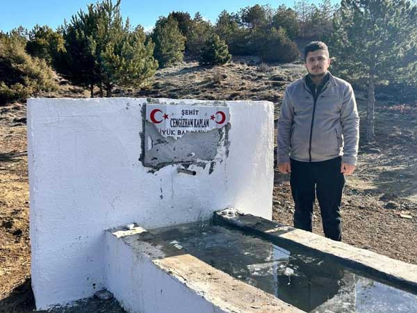 Elmadağ'da şehit anısına yaptırılan hayrat çeşmesine zarar verildi - Resim : 4