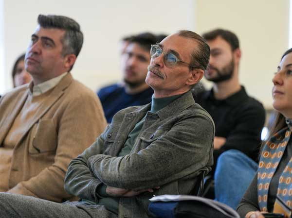 Etimesgut Belediye Başkanı Beşikcioğlu, Eryaman için hazırlaran bisikletli ulaşım projelerinin sunumuna katıldı - Resim : 2