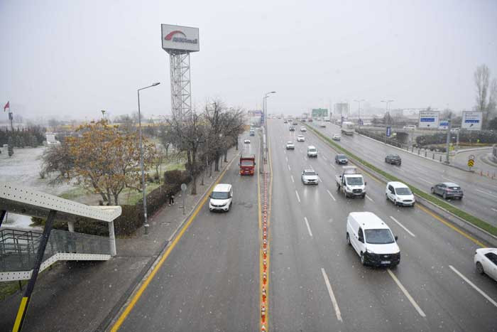 ABB, AVM &ouml;nlerindeki trafiğe m&uuml;dahaleyi s&uuml;rd&uuml;r&uuml;yor: Ankamall &ouml;n&uuml;nde &ccedil;alışma başladı - Resim : 4