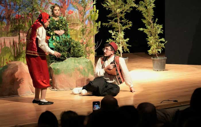 Keçiören Belediyesi'nin ücretsiz tiyatro oyunlarına yoğun ilgi