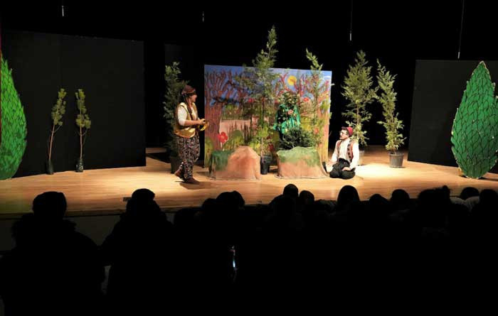 Keçiören Belediyesi'nin ücretsiz tiyatro oyunlarına yoğun ilgi - Resim : 3