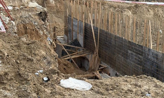 Yenimahalle'de inşaat alanında göçük altında kalan işçi hayatını kaybetti - Resim : 2