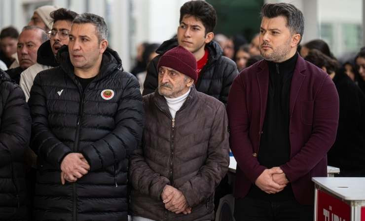 Gençlerbirliği'nin vefat eden genç futbolcusu Miray Çelik son yolculuğuna uğurlandı