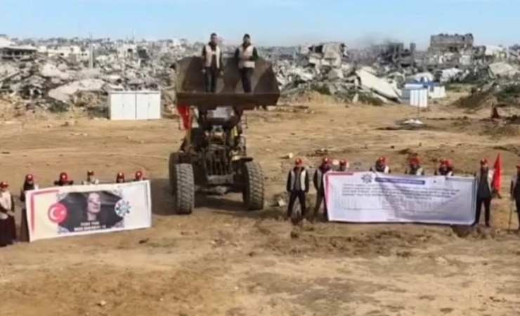 Yıldız Tilbe'nin 300 bin dolar bağışı sonrası Gazze'de çadır kentler kurulmaya başlandı