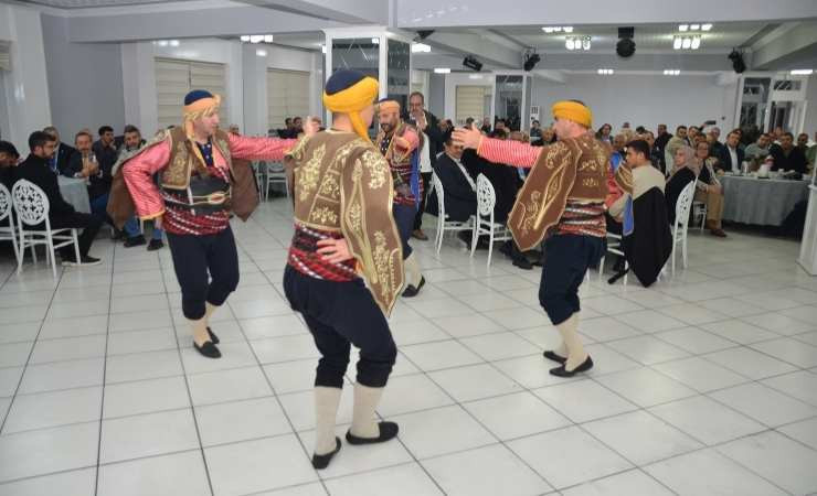 Bir Alperen Turasan Bey ve Kahramankazan’ın Tarihi Şahsiyetleri kitabı için tanıtım töreni yapıldı