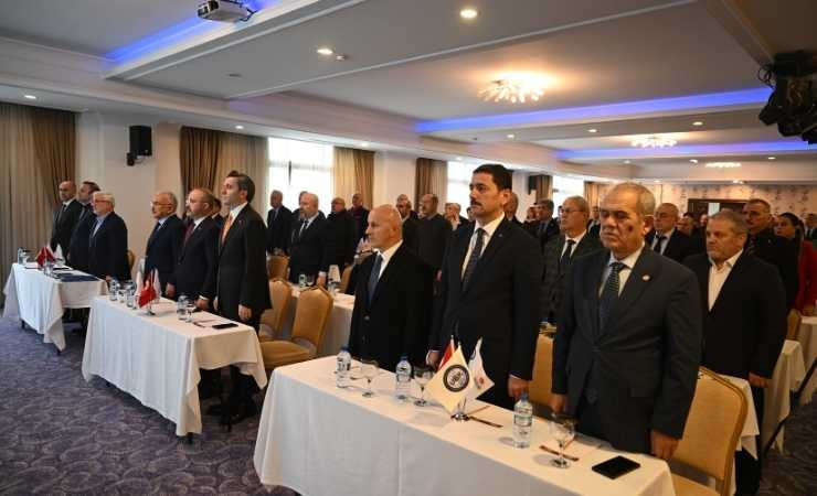 Ankara'da düzenlenen 11. Anadolu Medya Çalıştayı'nda basın ele alındı