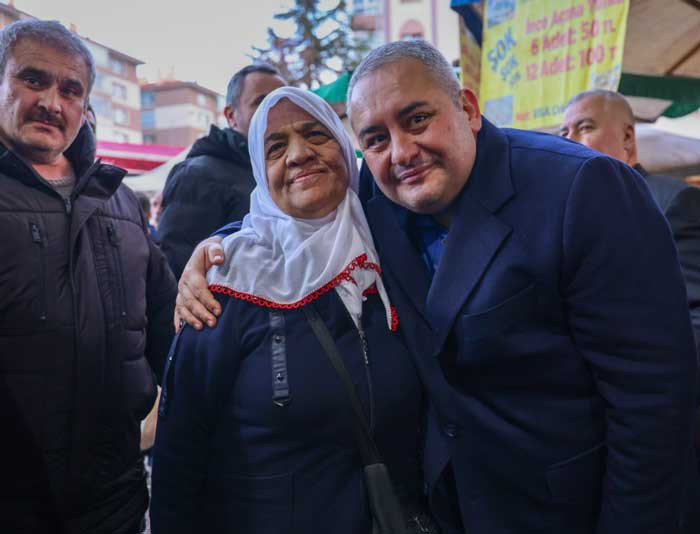 Keçiören Belediye Başkanı Özarslan, Ufuktepe Semt Pazarı'nı ziyaret etti - Resim : 4