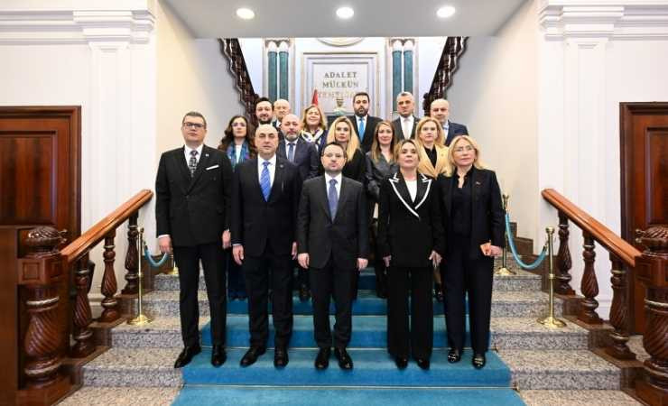 Ankara 2 No'lu Baro'dan Adalet Bakanı Akın Gürlek'e ziyaret