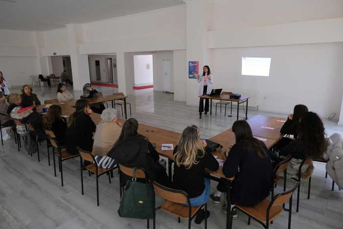 Ankara'da Sağlıklı Menopoz Okulları'nda ücretsiz eğitim verildi