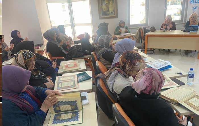 Pursaklar Belediyesi'nin Hanımevlerinde mukabele bereketi - Resim : 2