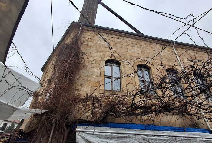 Beypazarı'nın tarihi camileri zamana direnmeye devam ediyor - Resim : 2