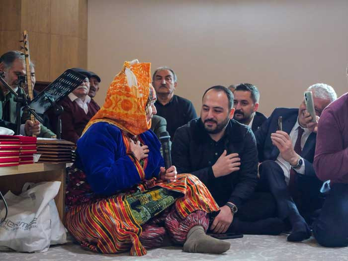 Etimesgut Belediyesi ev sahipliğinde Alevi-Bektaşi İnancı etkinliği yoğun ilgi gördü - Resim : 4