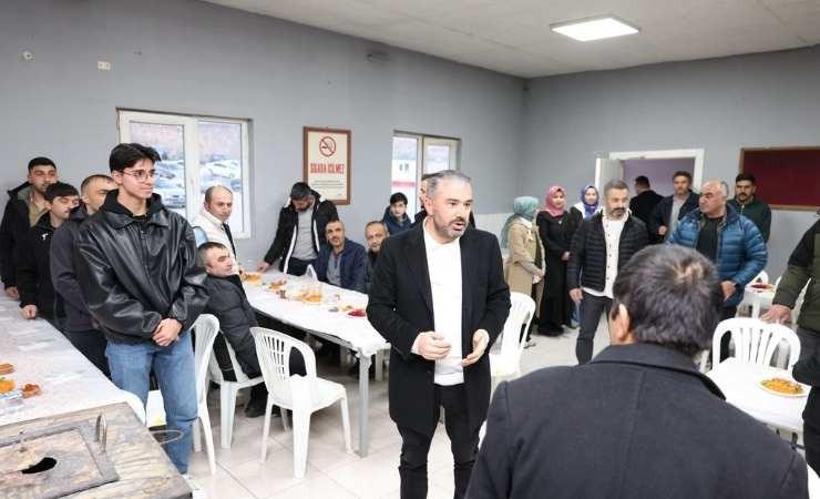 Başkan Ertuğrul Çetin, Pursaklar Kız Mesleki ve Teknik Anadolu Lisesi'nin iftar programına katıldı - Resim : 2