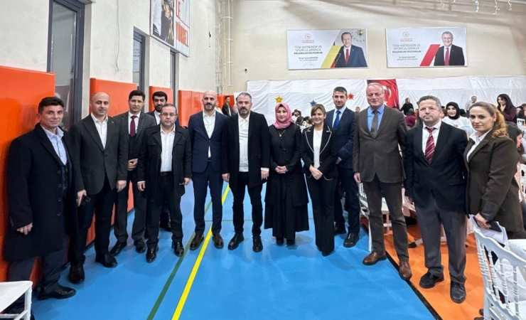 Başkan Ertuğrul Çetin, Pursaklar Kız Mesleki ve Teknik Anadolu Lisesi'nin iftar programına katıldı