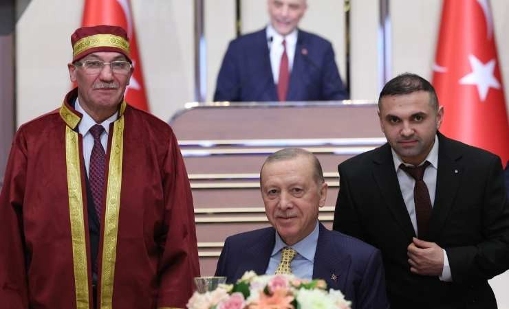 Cumhurbaşkanı Erdoğan: "Türkiye bu bölgesel türbülanstan da başarıyla çıkacaktır"