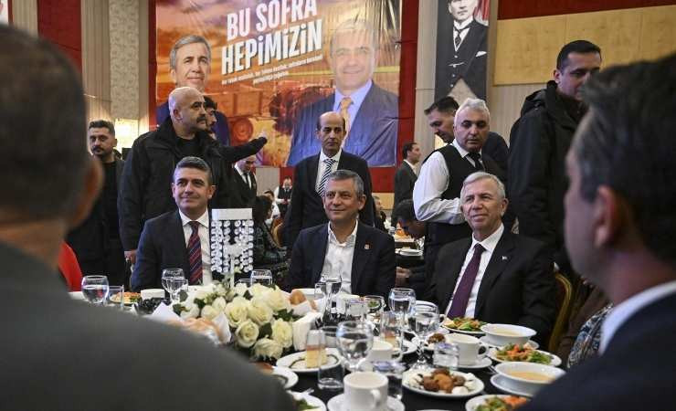 Özgür Özel, Haymana'da iftar programında vatandaşlarla buluştu