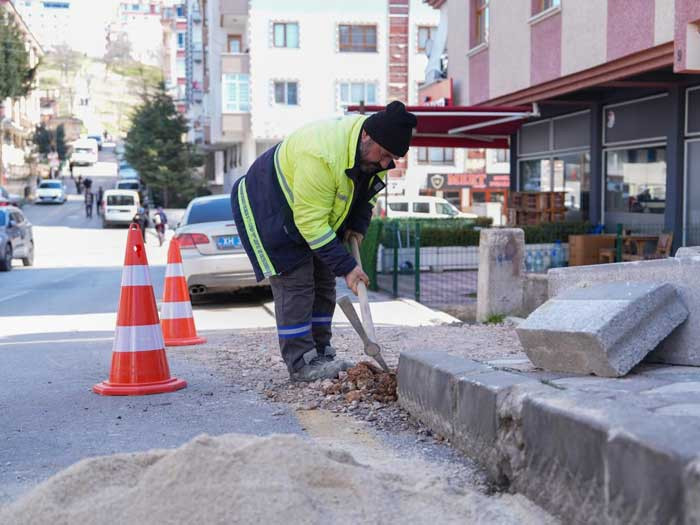Etimesgut Belediyesi Fen İşleri ekiplerinin ilçe genelindeki çalışmaları sürüyor - Resim : 2