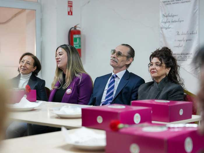 Etimesgut Belediye Başkanı Beşikcioğlu, Ostim'de kadın emekçilerle buluştu - Resim : 4