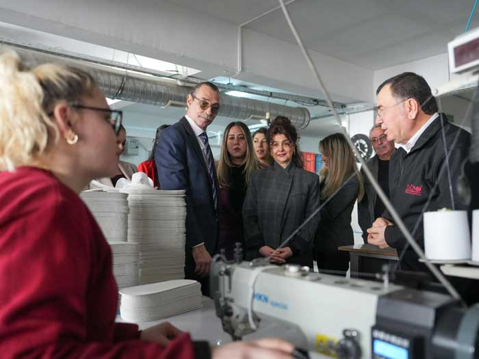 Etimesgut Belediye Başkanı Beşikcioğlu, Ostim'de kadın emekçilerle buluştu - Resim : 3