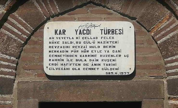 Ankara'da sanat eserlerine konu olan Karyağdı Hatun Türbesinin efsanesi merak uyandırıyor