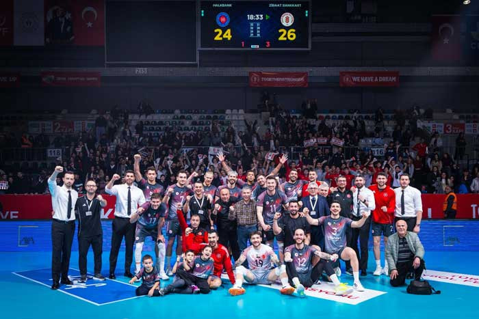 Voleyboldaki Başkent derbisinde büyük mücadele yaşandı