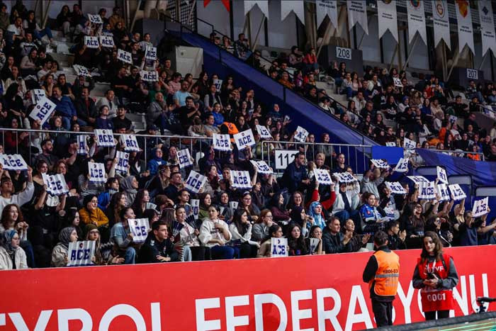 Voleyboldaki Başkent derbisinde büyük mücadele yaşandı - Resim : 2