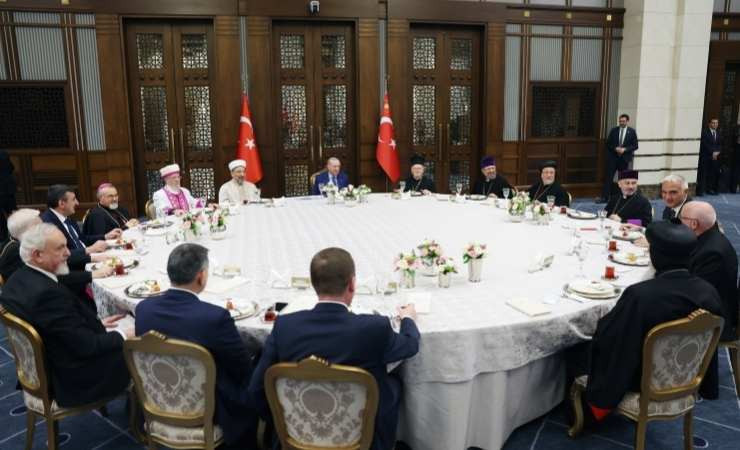 Cumhurbaşkanı Erdoğan: "İslam düşmanlığı nasıl bir insanlık suçuysa antisemitizm de suçtur"