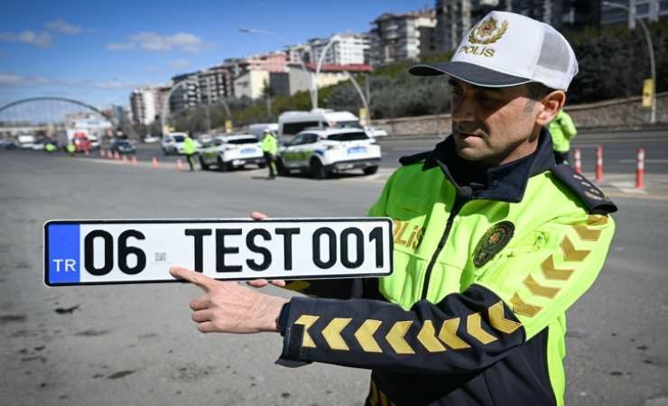 İçişleri Bakanlığı'ndan standart dışı plakalar hakkında yeni karar