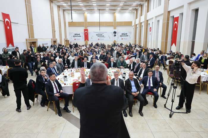 Keçiören Belediye Başkanı Özarslan iftarda dolmuş, taksi, otobüs ve servis esnafı ile buluştu - Resim : 4