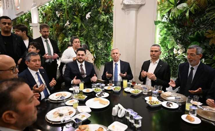 Mansur Yavaş, Bağımsız Türkiye Partisi'nin iftar programında konuştu
