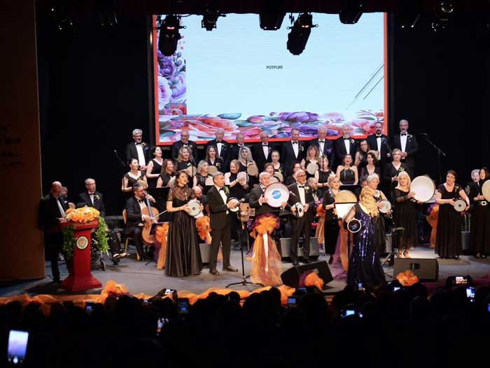 Etimesgut Belediyesi ETİSEM korosundan bahar ezgileri konseri - Resim : 2