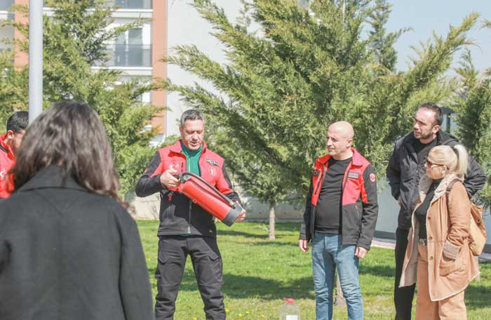 Keçiören Belediyesi personeline yangın söndürme eğitimi verildi - Resim : 2