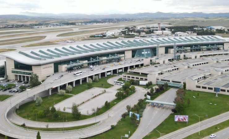 Ankara'dan Romanya'nın başkenti Bükreş'e direkt uçuşlar başladı