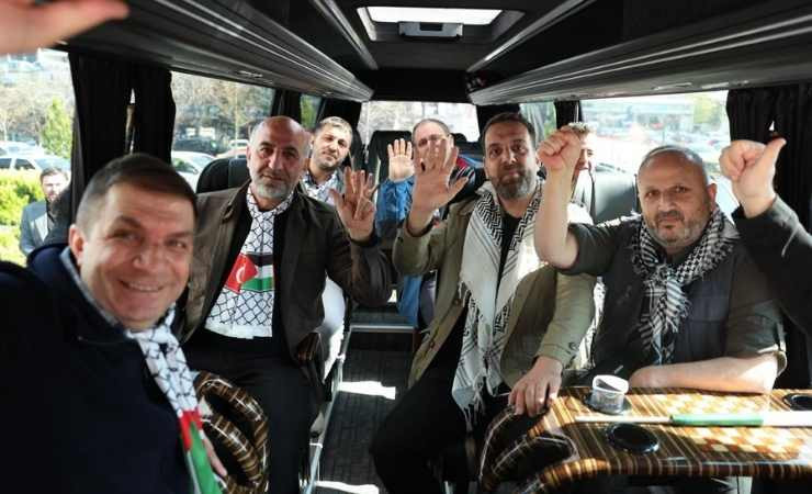Küresel Sumud Filosu'na katılacak gönüllüler Ankara'da törenle uğurlandılar